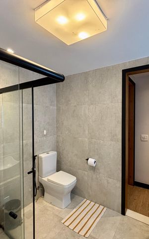 Apartamento para alugar com 85m², 2 quartos e 1 vaga Apartamento para alugar com 85m², 2 quartos e 1 vagaBanheiro da Suite