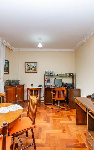 Casa à venda com 360m², 3 quartos e 6 vagas Casa à venda com 360m², 3 quartos e 6 vagasSala 3