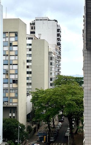 Apartamento à venda com 164m², 3 quartos e 1 vaga Apartamento à venda com 164m², 3 quartos e 1 vagaSala - vista mar