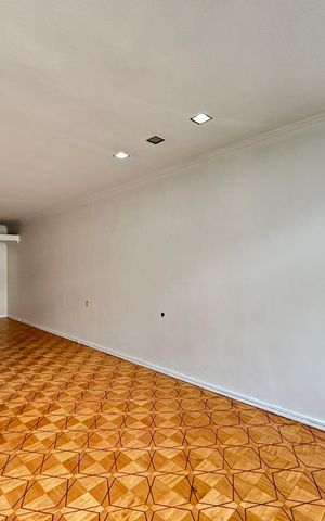 Apartamento à venda com 164m², 3 quartos e 1 vaga Apartamento à venda com 164m², 3 quartos e 1 vagaSala