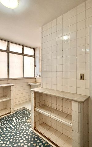 Apartamento à venda com 164m², 3 quartos e 1 vaga Apartamento à venda com 164m², 3 quartos e 1 vagaÁrea de serviço