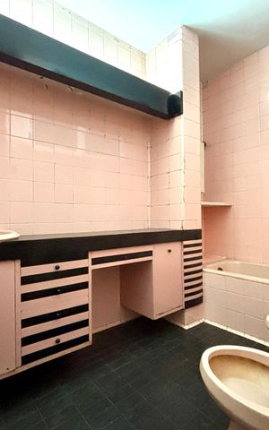Apartamento à venda com 164m², 3 quartos e 1 vaga Apartamento à venda com 164m², 3 quartos e 1 vagaBanheiro social 1