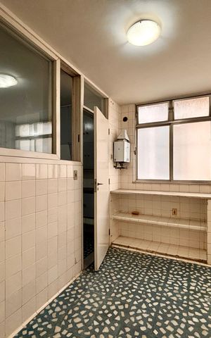 Apartamento à venda com 164m², 3 quartos e 1 vaga Apartamento à venda com 164m², 3 quartos e 1 vagaÁrea de serviço