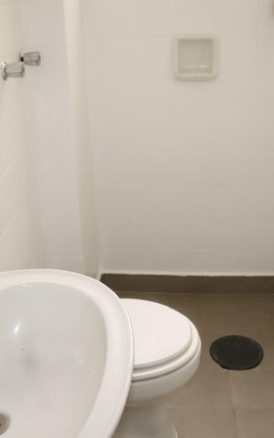 Apartamento para alugar com 348m², 2 quartos e 2 vagasBanheiro de Serviço