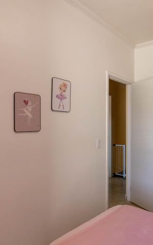 Casa à venda com 179m², 3 quartos e 4 vagas Casa à venda com 179m², 3 quartos e 4 vagasQuarto