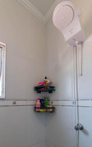 Casa à venda com 179m², 3 quartos e 4 vagas Casa à venda com 179m², 3 quartos e 4 vagasBanheiro da Suíte