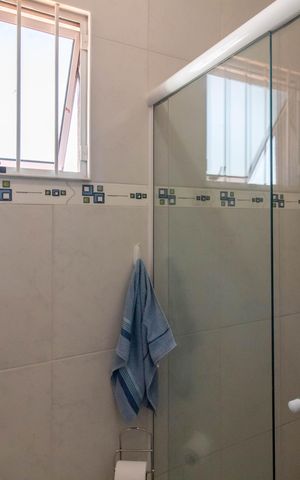 Casa à venda com 179m², 3 quartos e 4 vagas Casa à venda com 179m², 3 quartos e 4 vagasBanheiro Social