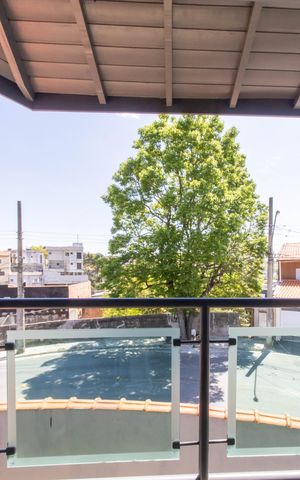 Casa à venda com 179m², 3 quartos e 4 vagas Casa à venda com 179m², 3 quartos e 4 vagasVaranda da Suíte