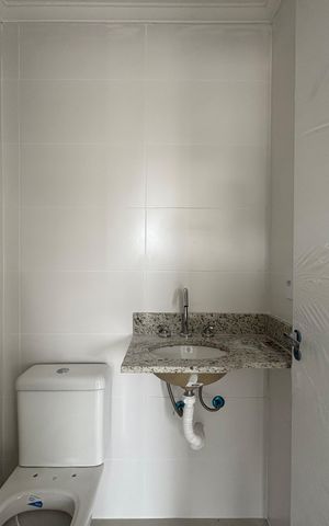 Apartamento à venda com 55m², 2 quartos e 2 vagas Apartamento à venda com 55m², 2 quartos e 2 vagasBanheiro