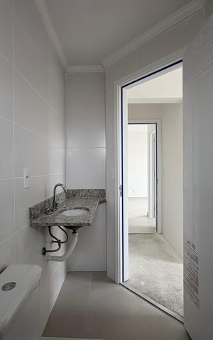 Apartamento à venda com 55m², 2 quartos e 2 vagas Apartamento à venda com 55m², 2 quartos e 2 vagasBanheiro da Suíte