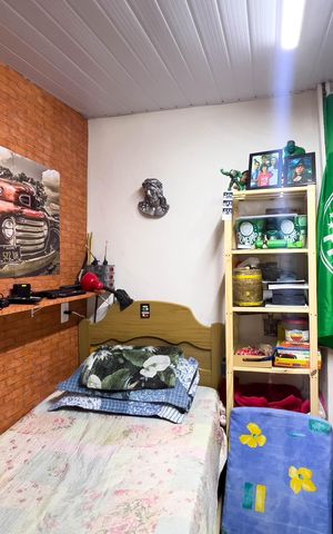 Casa à venda com 200m², 3 quartos e 2 vagas Casa à venda com 200m², 3 quartos e 2 vagasQuarto de serviço