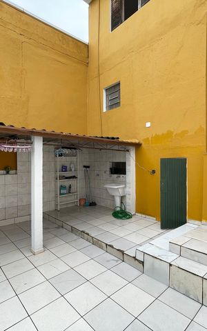 Casa para alugar com 200m², 3 quartos e 2 vagasÁrea Externa