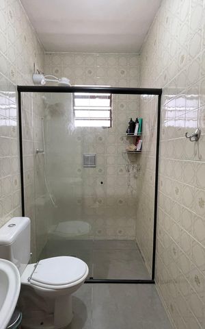 Casa para alugar com 200m², 3 quartos e 2 vagasBanheiro 1