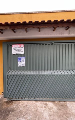 Casa para alugar com 200m², 3 quartos e 2 vagasFachada