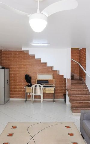 Casa à venda com 250m², 3 quartos e 4 vagasEscritório