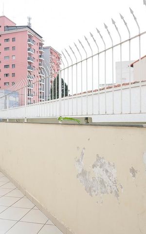Casa à venda com 250m², 3 quartos e 4 vagasCorredor