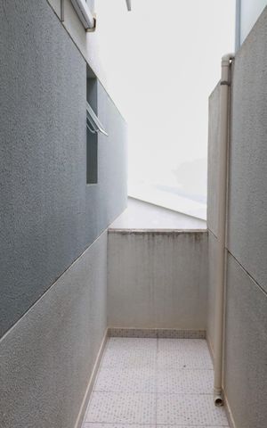 Casa de condomínio à venda com 92m², 3 quartos e 2 vagas Casa de condomínio à venda com 92m², 3 quartos e 2 vagasSacada