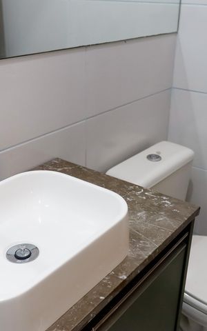 Casa de condomínio à venda com 92m², 3 quartos e 2 vagas Casa de condomínio à venda com 92m², 3 quartos e 2 vagasBanheiro da Suíte