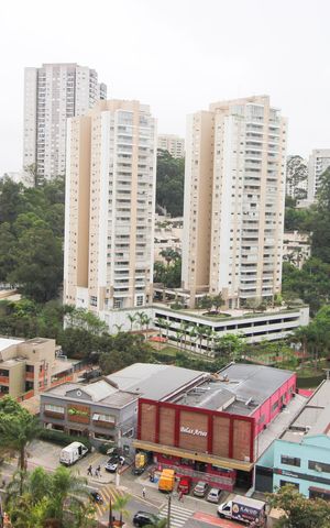 Apartamento à venda com 97m², 3 quartos e 2 vagasVista da Suíte 1