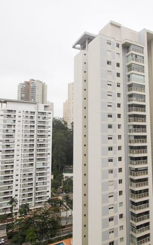 Apartamento à venda com 97m², 3 quartos e 2 vagasVista da Suíte 2