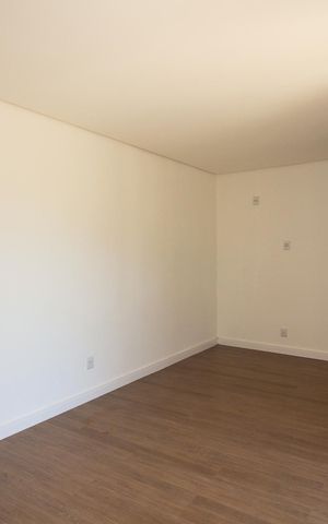 Casa de condomínio à venda com 248m², 4 quartos e 4 vagas Casa de condomínio à venda com 248m², 4 quartos e 4 vagasSuíte 2