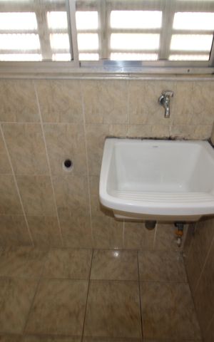 Apartamento à venda com 80m², 2 quartos e 1 vagaÁrea de Serviço