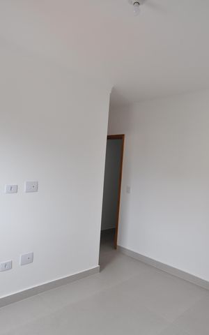 Casa à venda com 180m², 3 quartos e 5 vagasSuíte 2