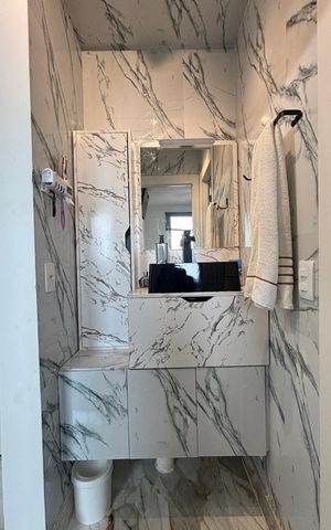 Apartamento para alugar com 35m², 2 quartos e sem vaga Apartamento para alugar com 35m², 2 quartos e sem vagaBanheiro
