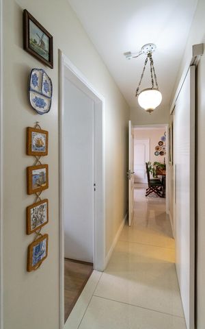 Apartamento à venda com 116m², 3 quartos e 3 vagas Apartamento à venda com 116m², 3 quartos e 3 vagasCorredor