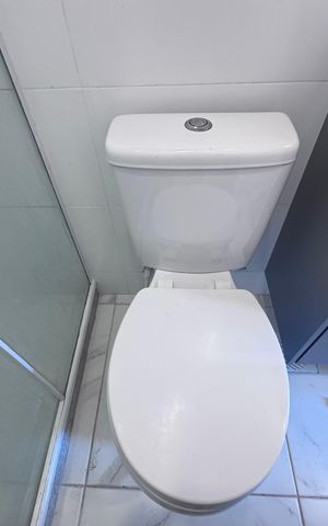 Apartamento à venda com 54m², 2 quartos e 1 vaga Apartamento à venda com 54m², 2 quartos e 1 vagaBanheiro Social
