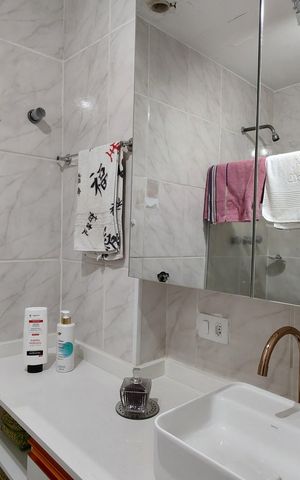 Apartamento à venda com 82m², 3 quartos e 1 vaga Apartamento à venda com 82m², 3 quartos e 1 vagaBanheiro Social