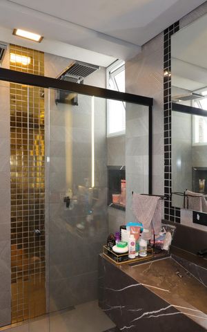 Apartamento à venda com 126m², 2 quartos e 1 vagaBanheiro da Suíte