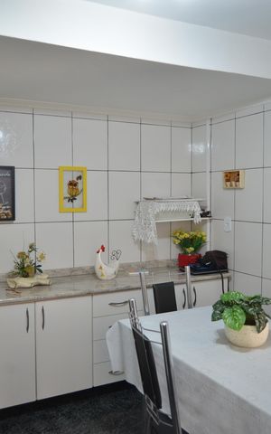Casa à venda com 217m², 5 quartos e 2 vagasCozinha