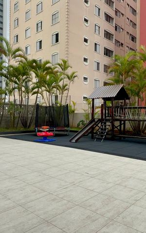 Apartamento à venda com 117m², 3 quartos e 2 vagas Apartamento à venda com 117m², 3 quartos e 2 vagasÁrea comum - Playground