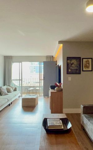 Apartamento à venda com 117m², 3 quartos e 2 vagas Apartamento à venda com 117m², 3 quartos e 2 vagasSala