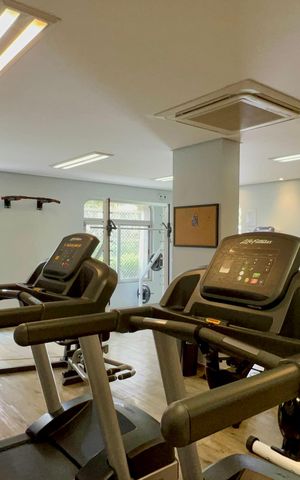 Apartamento à venda com 117m², 3 quartos e 2 vagas Apartamento à venda com 117m², 3 quartos e 2 vagasÁrea comum - Academia