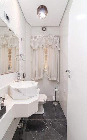 Casa à venda com 500m², 3 quartos e 5 vagasLavabo