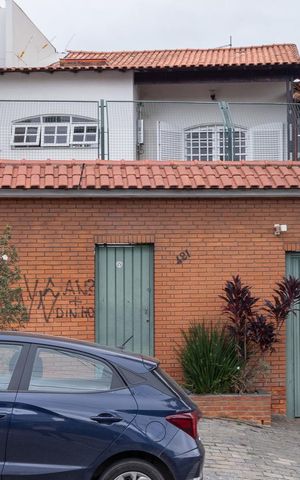 Casa à venda com 500m², 3 quartos e 5 vagasFachada