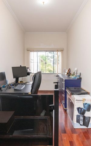 Casa à venda com 500m², 3 quartos e 5 vagasEscritório 1