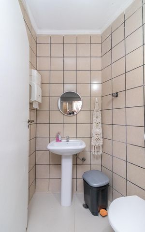 Casa à venda com 500m², 3 quartos e 5 vagasEspaço de Festas - Lavabo 