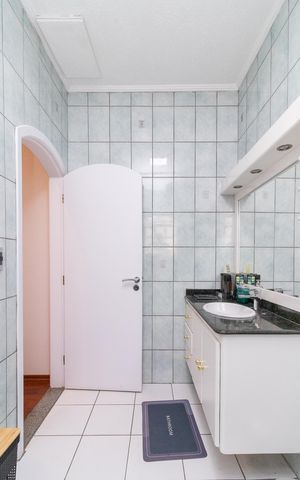 Casa à venda com 500m², 3 quartos e 5 vagasBanheiro da Suíte 2