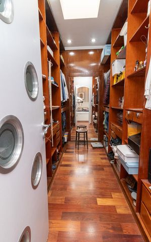 Casa à venda com 500m², 3 quartos e 5 vagasCloset da Suíte 1