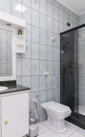 Casa à venda com 500m², 3 quartos e 5 vagasBanheiro da Suíte 2