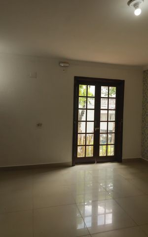 Casa à venda com 270m², 3 quartos e 4 vagas Casa à venda com 270m², 3 quartos e 4 vagasSala