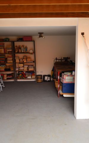 Casa à venda com 98m², 3 quartos e 2 vagasÁrea comum