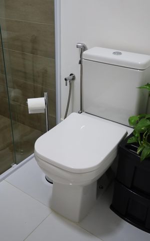 Casa à venda com 98m², 3 quartos e 2 vagasBanheiro do Quarto 2