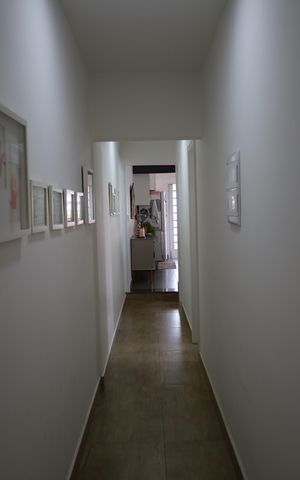 Casa à venda com 98m², 3 quartos e 2 vagasCorredor