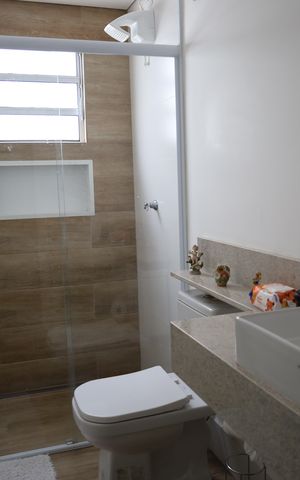 Casa à venda com 98m², 3 quartos e 2 vagasBanheiro de Serviço