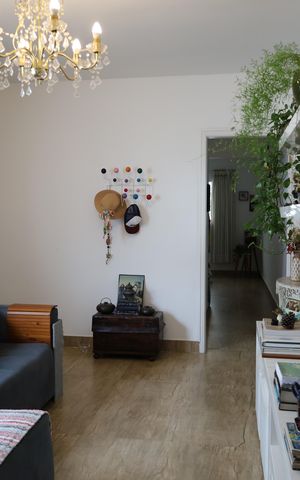 Casa à venda com 98m², 3 quartos e 2 vagasSala