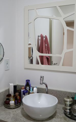 Casa à venda com 98m², 3 quartos e 2 vagasBanheiro do Quarto 2
